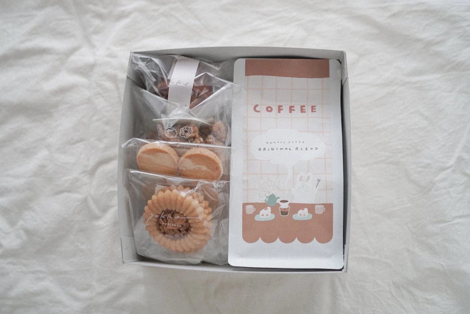 コーヒーと焼菓子のsetの商品画像